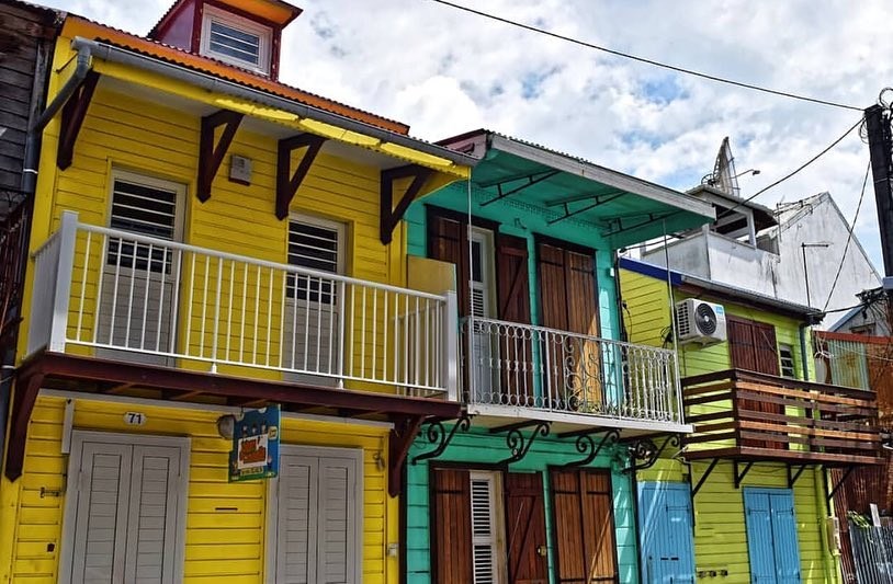 À la découverte de Pointeà Pitre en Guadeloupe karibbeancars